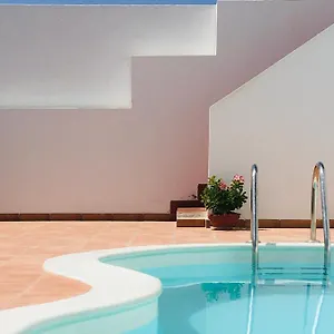 Hostel Surfers Retreat (adults Only), Corralejo